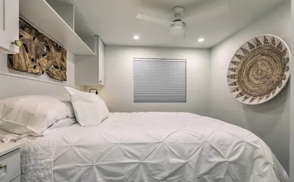 Aspen Condo w/ Mountain Views & Ski Access!
