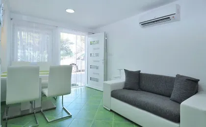 Spacious Modern Apt. with Big Patio And Sea View