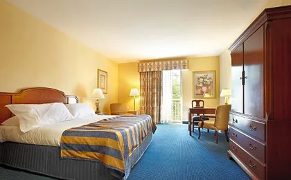 Trianon Bonita Bay Hotel
