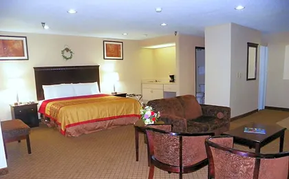 Royalton Inn & Suites Upper Sandusky