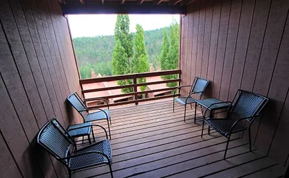 Crown Point Resort