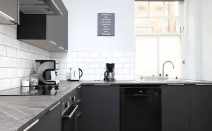 Stunning 2 Bed Apt Nr The Royal Mile & The Castle