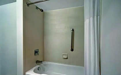 Hampton Inn & Suites Alexandria Old Town Area South