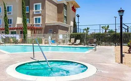 Hawthorn Suites by Wyndham Victorville