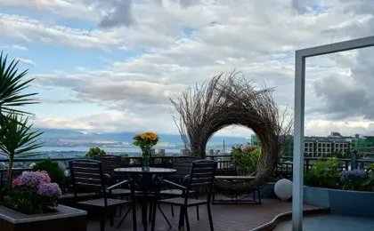 Valley Sea · Mountain View Tea Retreat (Dali Ancient City Branch)