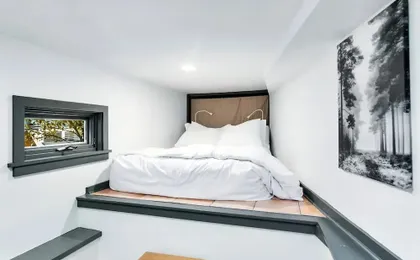 Montlake Studio in Spite House