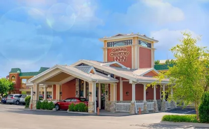 Grand Country Inn