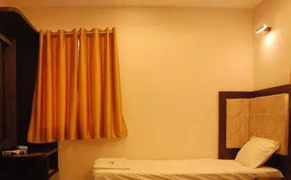 Le Emmaus Residency