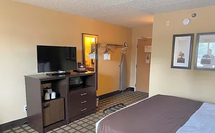 Baymont by Wyndham Lakeville