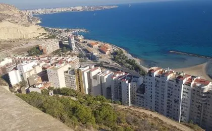 Avenida de Denia N11 close to the Beach