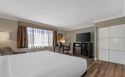 Best Western Plus LA Mid-Town Hotel