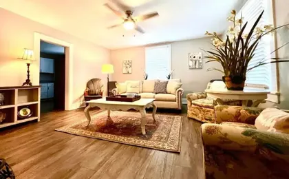 Historic Home in Downtown Greer Shop,eat & Sleep