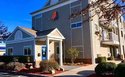 InTown Suites Extended Stay North Charleston SC - Ashley Phosphate