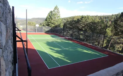 Crown Point Resort