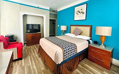 Admiral Hotel