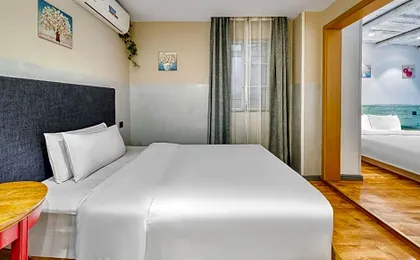 7 Days Inn Chengdu Sichuan Normal University Chenglong Headquarters Economy Harbor