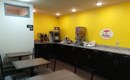 Super 8 by Wyndham Keokuk