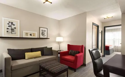 Country Inn & Suites by Radisson, Kansas City at Village West, Ks