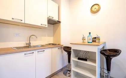 Marin Center Apartments (Amphitheatre)