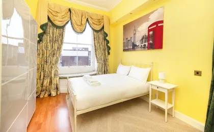 Stylish Southside Flat Near Old Town