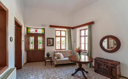 Traditional 3 Bedroom House in the Old Town