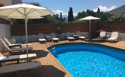 Adamakis Hotel