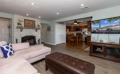 Pet-friendly Condo at Mm-19 w/ Boat Slip & Lake Views