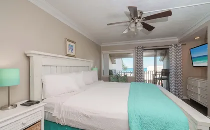 Sea Forever Cozy Oceanfront Condo