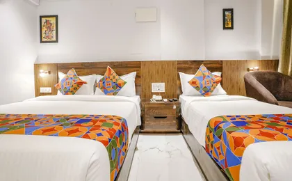 Fabhotel Peralz
