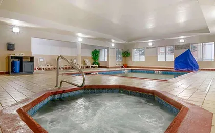 Country Inn & Suites by Radisson, Columbia, MO