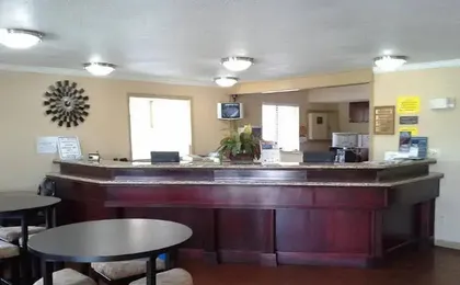 Howard Johnson Tulsa East Airport