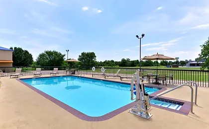 Baymont by Wyndham Ardmore I-35