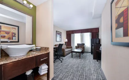 Holiday Inn Charlotte Center City