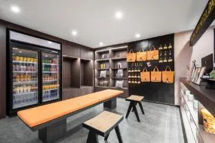Xiangjiao Fun Hotel (Futian Bonded Area Branch)