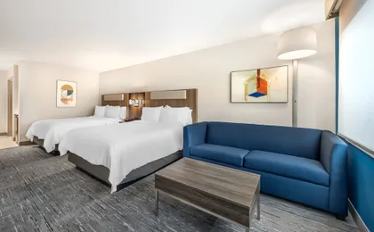 Holiday Inn Express & Suites Nashville West End - Univ Area by IHG