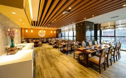 River Four Seasons Hotel