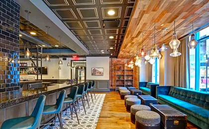 The Cincinnatian Hotel, Curio Collection by Hilton