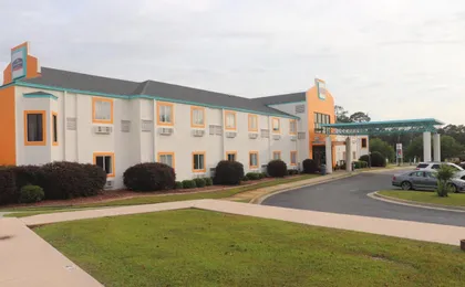 Howard Johnson by Wyndham Tifton
