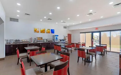 Comfort Inn & Suites Cave City