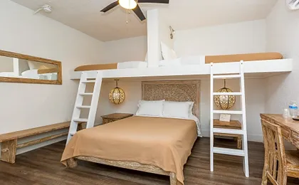 Treehouse Studio Hotel
