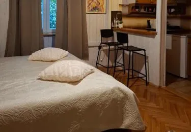 Studio Ella