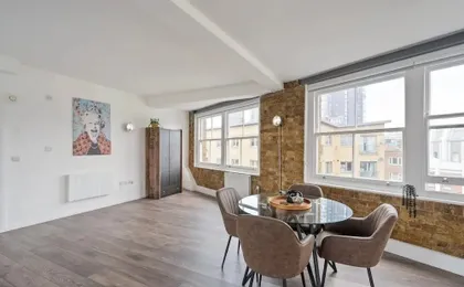 Large 1 Bedroom Studio in Old St