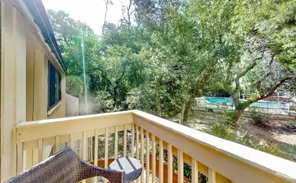 2-story Condo With On-site Pool, Private Patio, & W/D - Near Beach/golf
