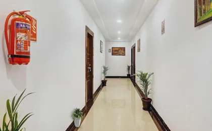 Super OYO Townhouse1148 RCC PARK VIEW INN