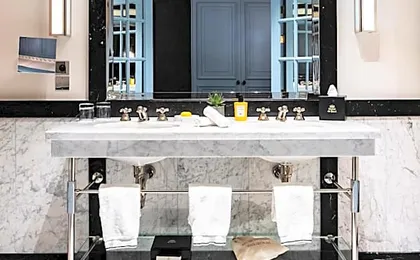 Hôtel de Berri Champs-Élysées, a Luxury Collection Hotel, Paris