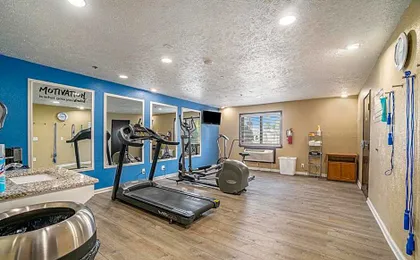Days Inn & Suites by Wyndham Traverse City