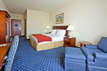 Holiday Inn Express Hotel & Suites Paragould