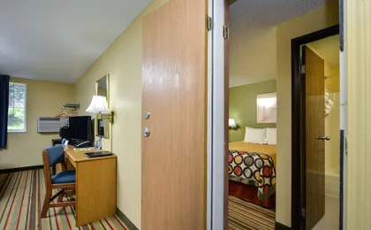 Super 8 by Wyndham Minot Airport