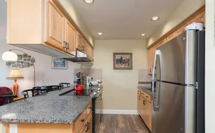 Waters Edge 207