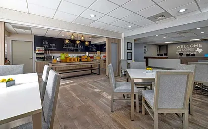 Hampton Inn San Antonio-Downtown (River Walk Area)